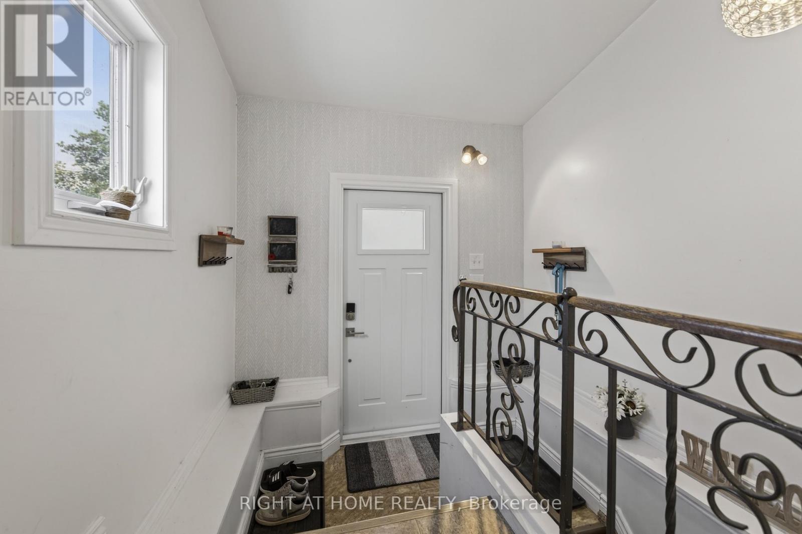 313 Mary Street, Orillia, Ontario  L3V 3E9 - Photo 11 - S13157224