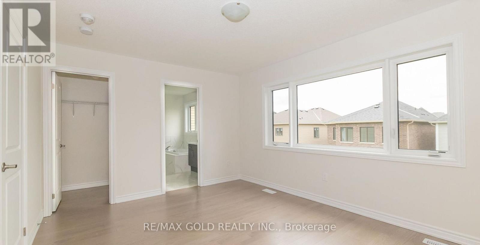 151 Terry Fox Drive, Barrie, Ontario  L9J 0L9 - Photo 6 - S13157288