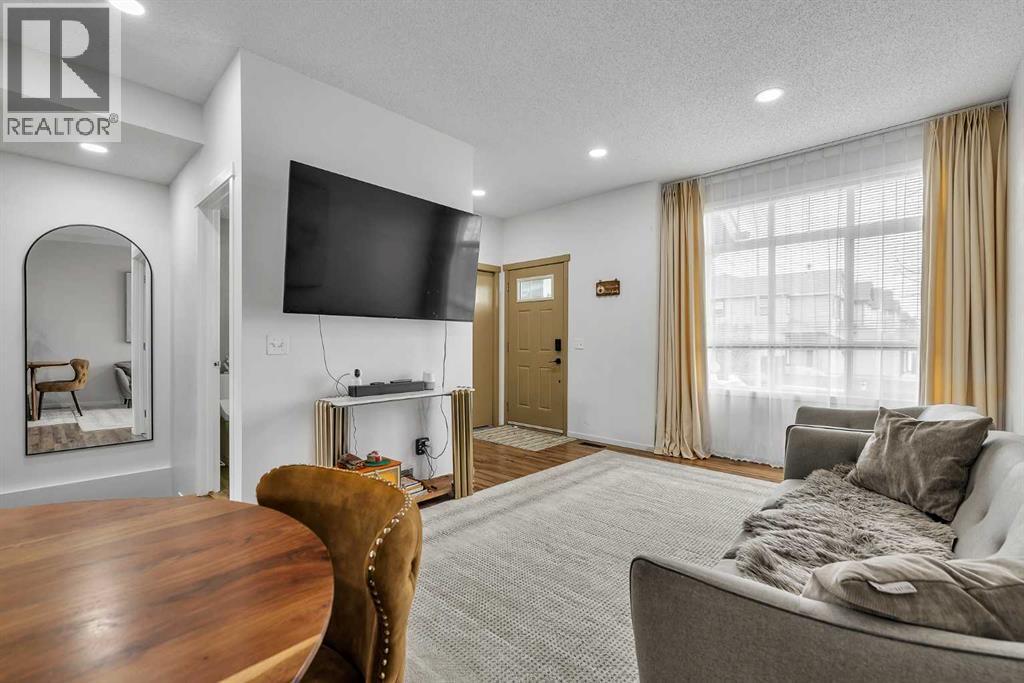 300 Copperstone Cove SE, Calgary, Alberta  T2Z 0L3 - Photo 6 - A2313486