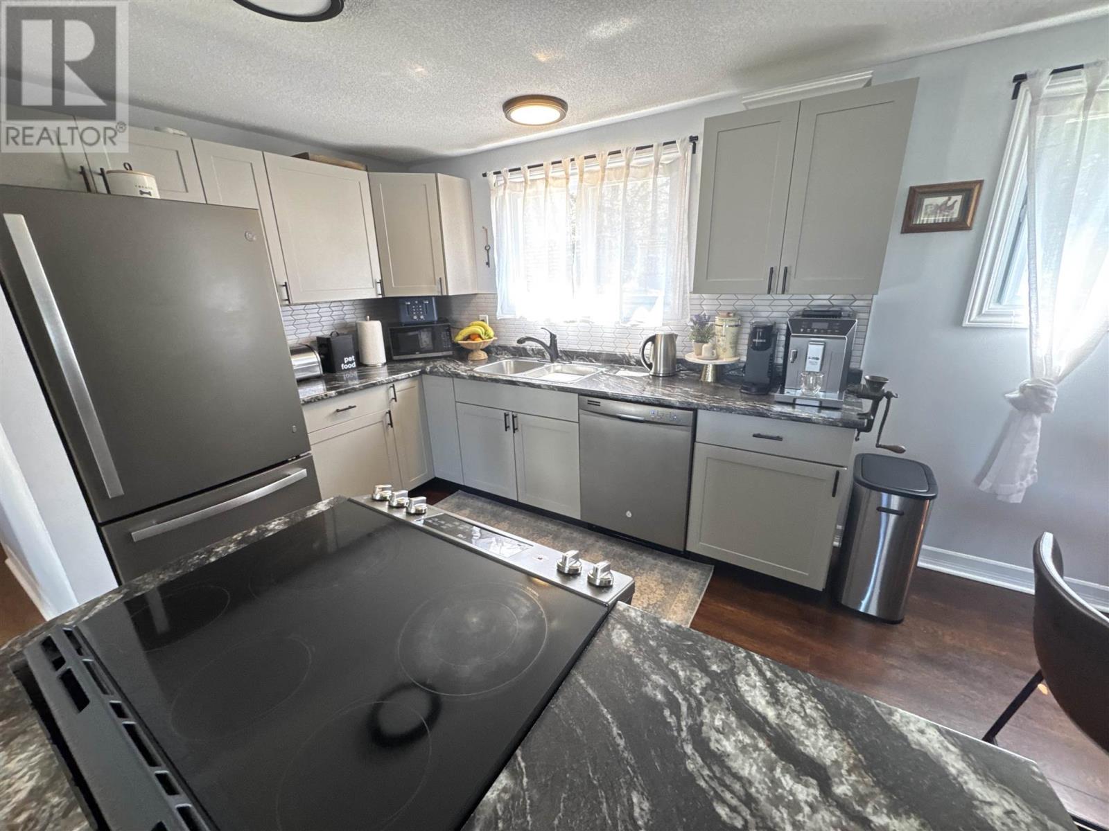 1 Gillanders Rd, Elliot Lake, Ontario  P5A 1W4 - Photo 5 - SM261096