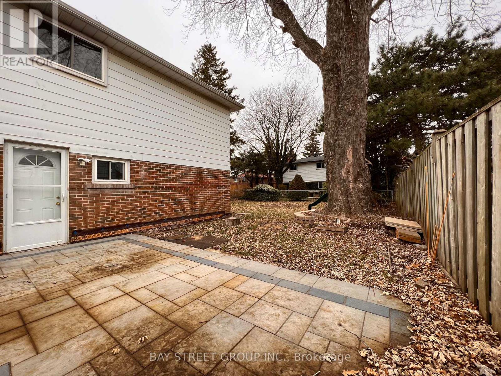 3195 Valmarie Avenue, Mississauga, Ontario  L5C 2A4 - Photo 21 - W13157130
