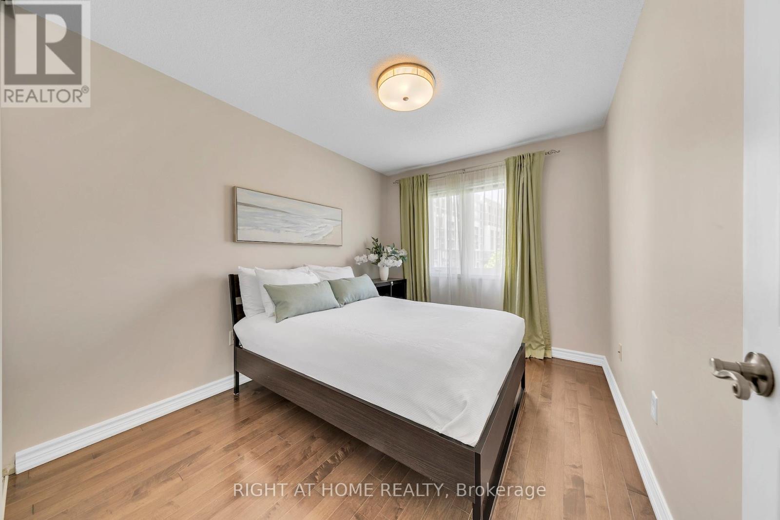740 Village Green Boulevard, Mississauga, Ontario  L5E 3K8 - Photo 21 - W13157206