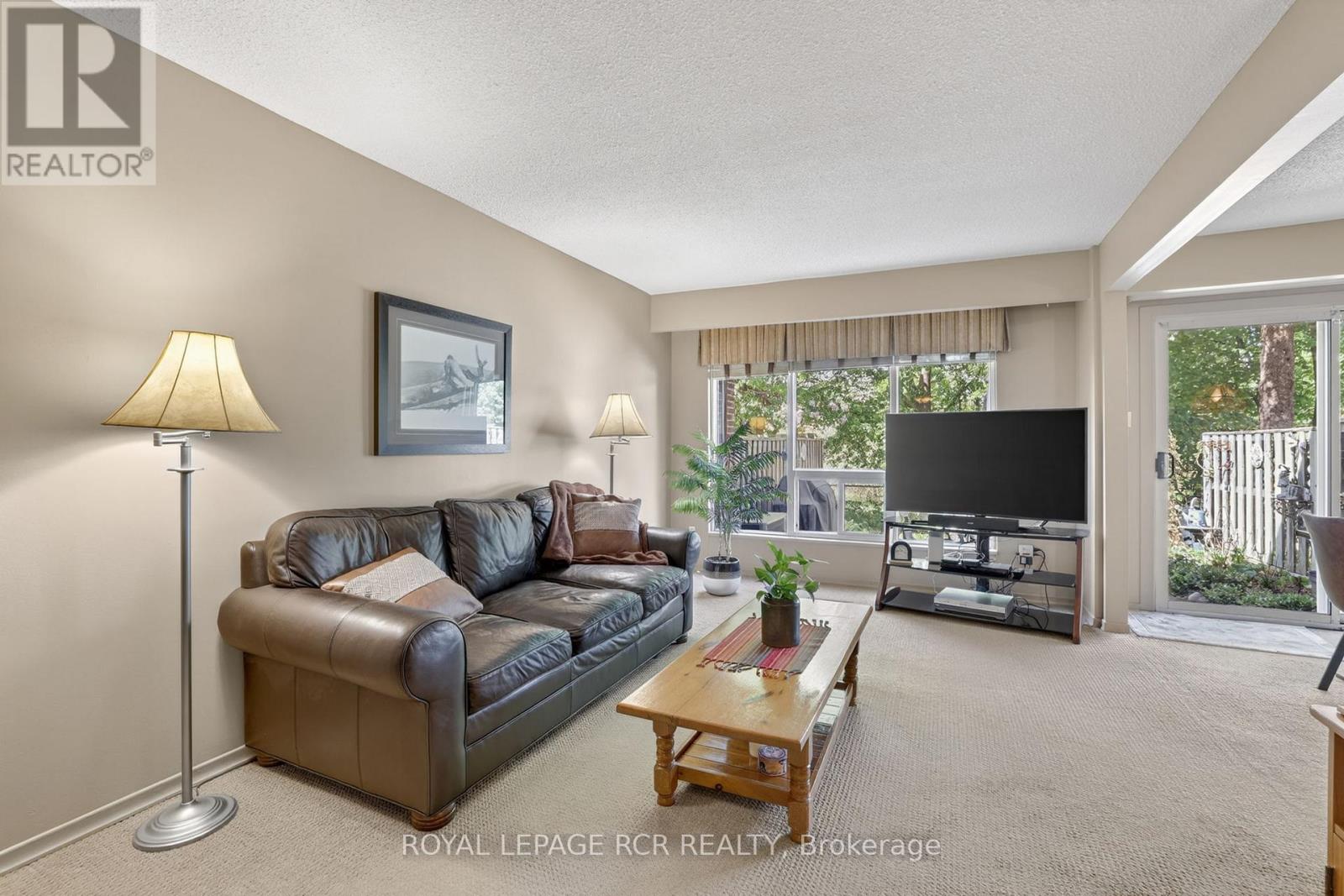 55 Baronwood Court, Brampton, Ontario  L6V 3H6 - Photo 7 - W13157258