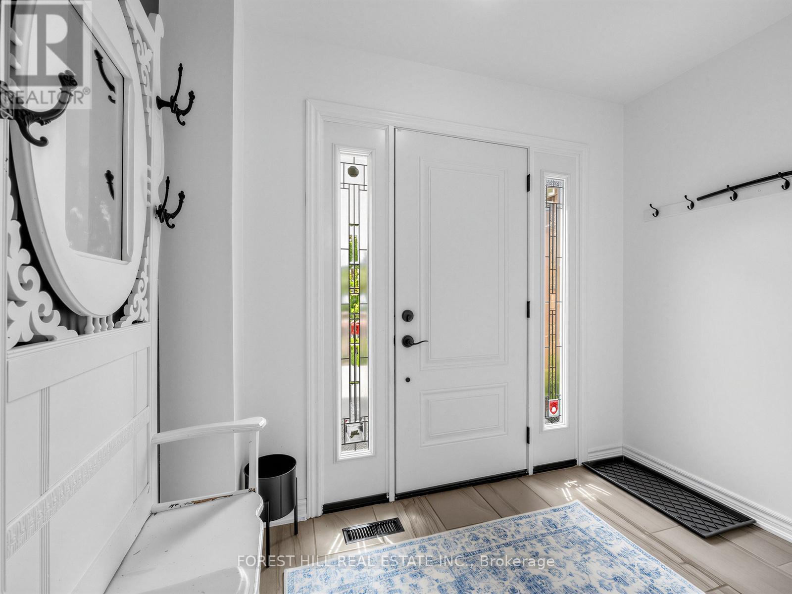 4243 Thom Gardens, Mississauga, Ontario  L5L 2B4 - Photo 4 - W13157304