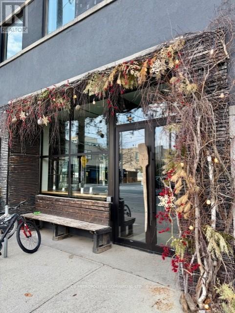 100 - 1485 Dupont Street, Toronto, Ontario M6P 3S2 - Photo 2 - W13157314