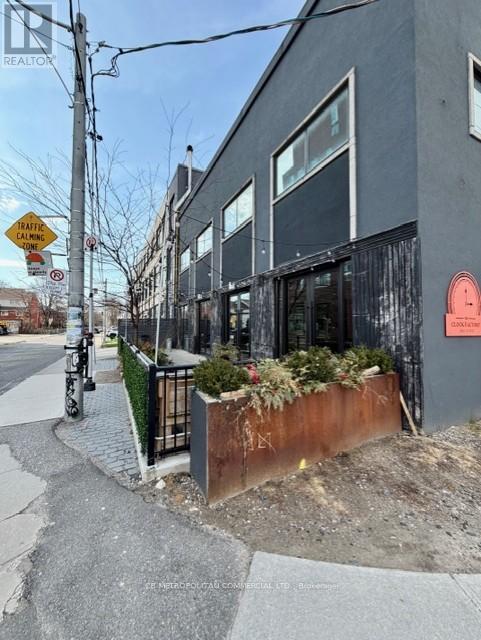 100 - 1485 Dupont Street, Toronto, Ontario M6P 3S2 - Photo 8 - W13157314