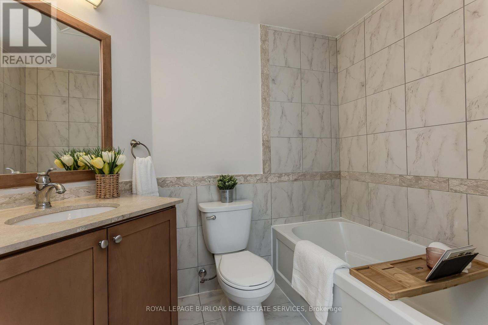 312 - 1055 Southdown Road, Mississauga, Ontario L5J 0A3 - Photo 23 - W13157320