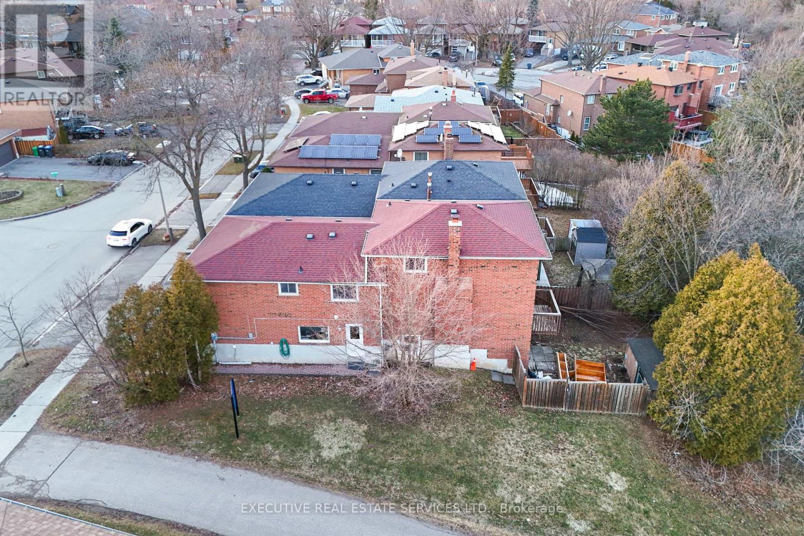 44 Lakecrest Trail, Brampton, Ontario  L6Z 1S6 - Photo 7 - W13157350