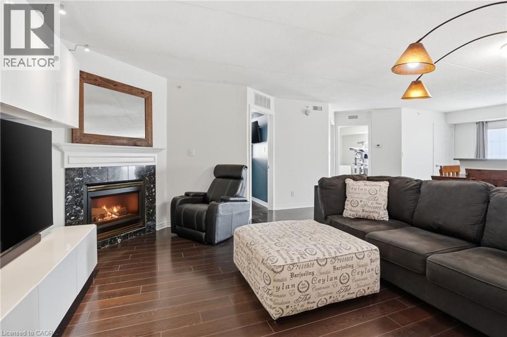 1451 Walkers Line Unit# 216, Burlington, Ontario  L7M 4P1 - Photo 4 - 40832407
