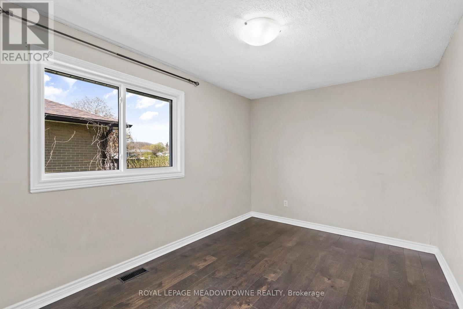 Upper - 176 Longfield Road, Halton Hills, Ontario  L7J 2K4 - Photo 19 - W13157384