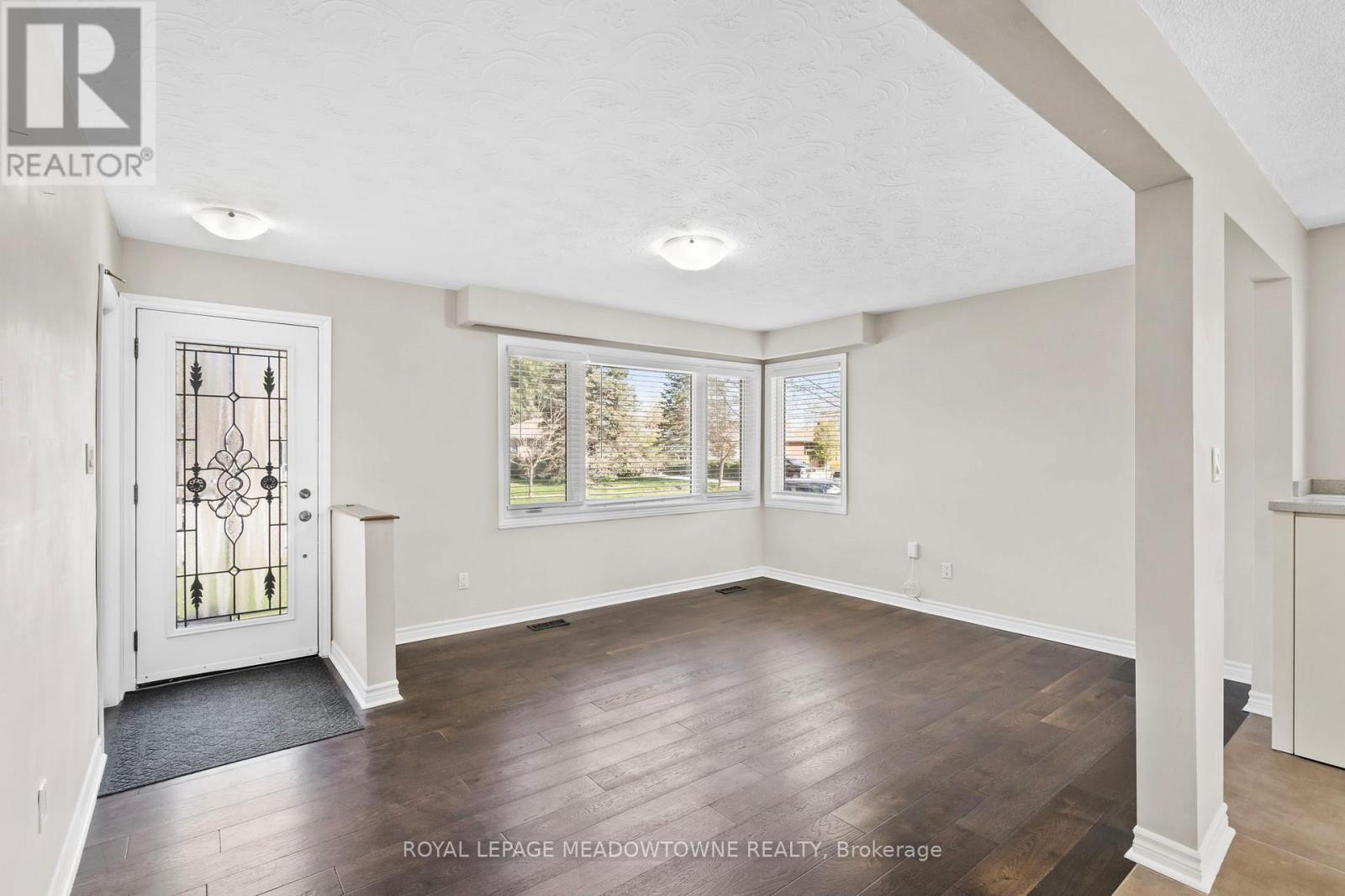 Upper - 176 Longfield Road, Halton Hills, Ontario  L7J 2K4 - Photo 5 - W13157384