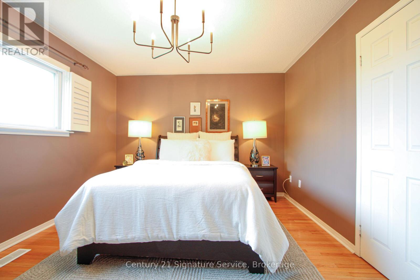 2395 Stefi Trail E, Oakville, Ontario  L6H 5Y5 - Photo 16 - W13157420