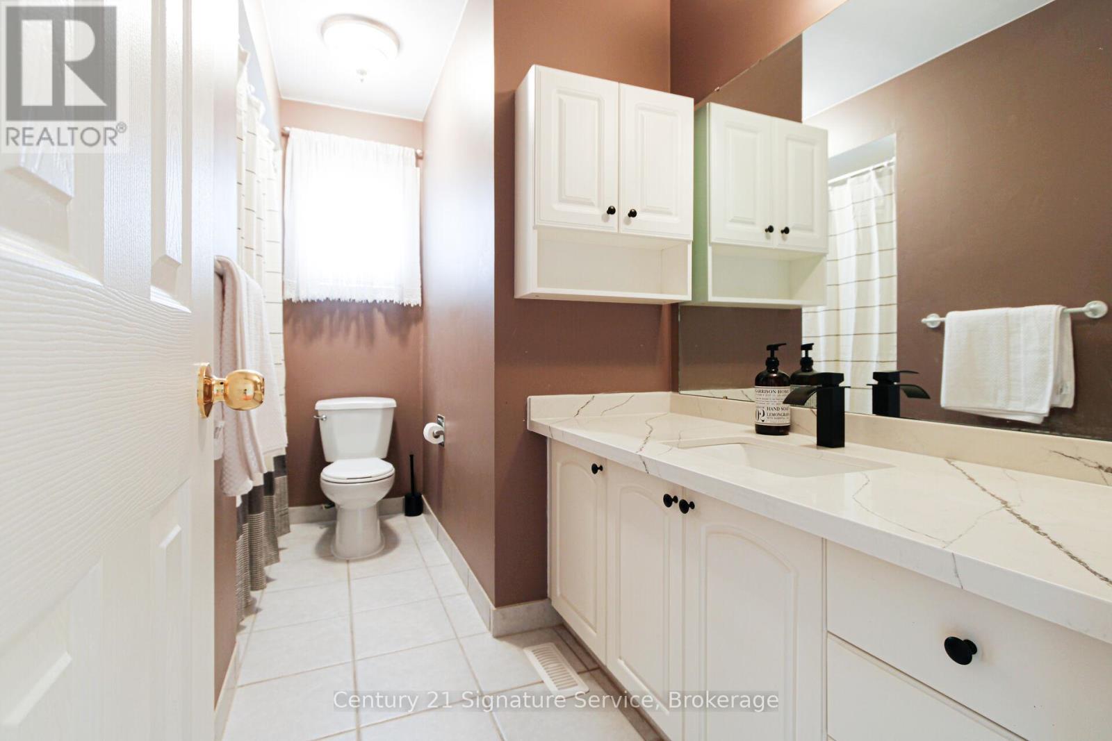 2395 Stefi Trail E, Oakville, Ontario  L6H 5Y5 - Photo 17 - W13157420