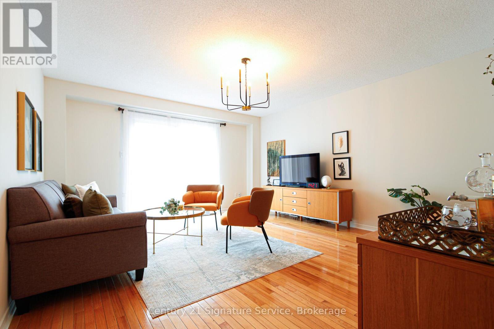 2395 Stefi Trail E, Oakville, Ontario  L6H 5Y5 - Photo 4 - W13157420
