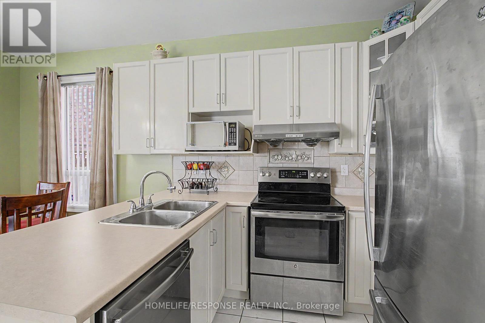 16 Angelucci Drive, Brampton, Ontario  L6P 1G7 - Photo 10 - W13157440