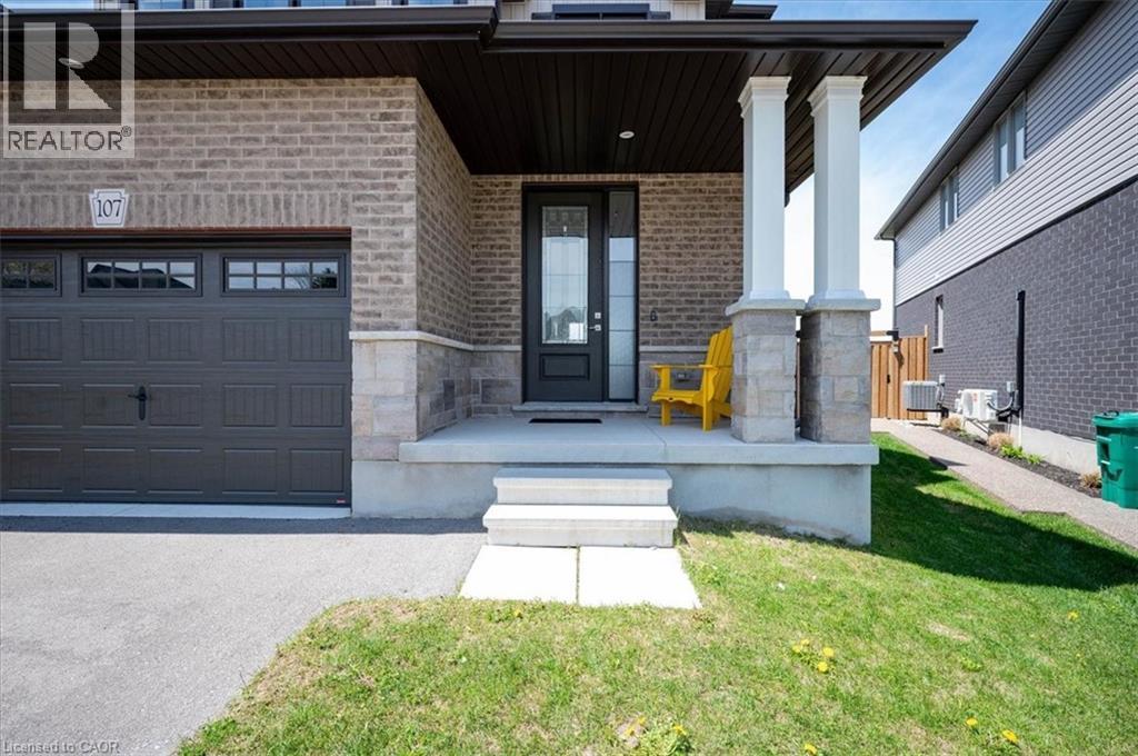 107 Snyder Avenue, Elmira, Ontario  N3B 0E1 - Photo 2 - 40829810