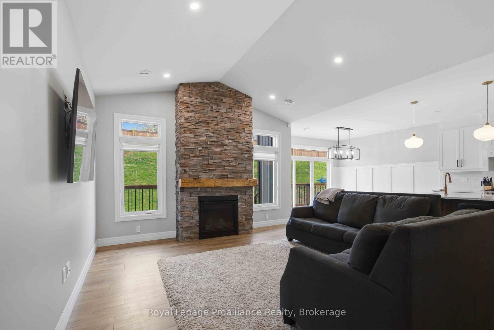 31 Schmidt Way, Quinte West, Ontario  K8V 0L5 - Photo 8 - X13157506