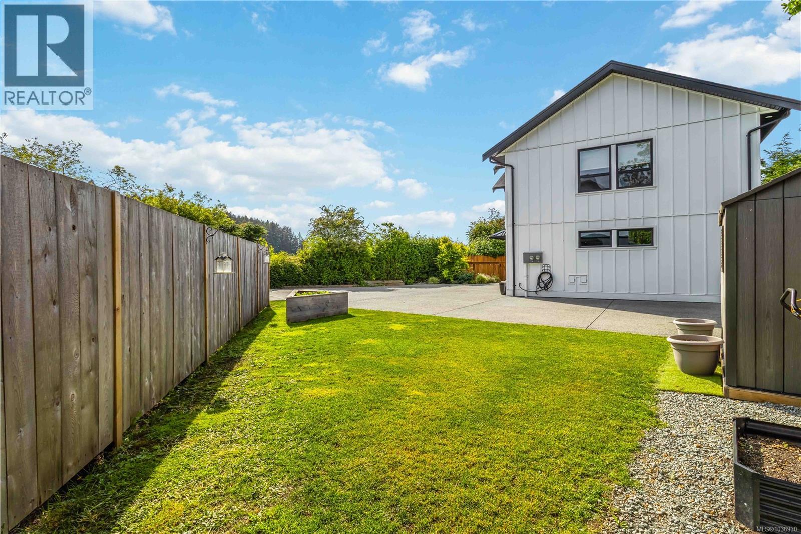 9356 East Saanich Rd, North Saanich, British Columbia  V8L 1H9 - Photo 59 - 1036930