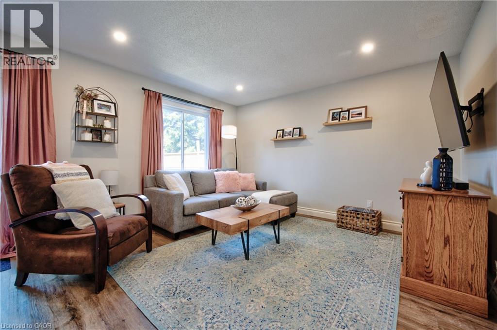 6 Marcon Court, Kitchener, Ontario  N2E 3G3 - Photo 11 - 40831578