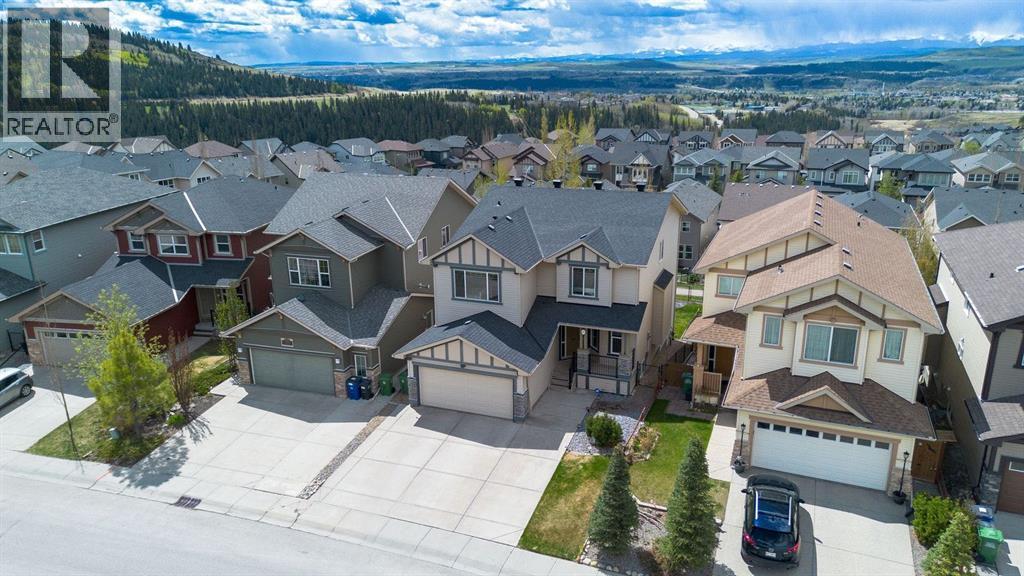 115 Sunset Way, Cochrane, Alberta T4C 0E9 - Photo 2 - A2311739