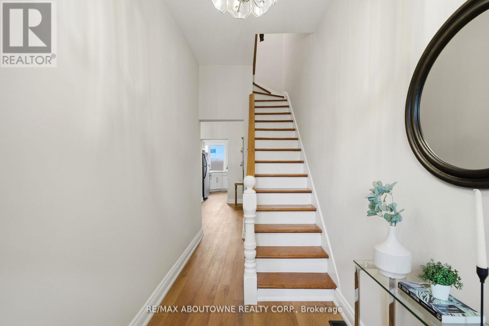 116 Bay Street N, Hamilton, Ontario  L8R 2P4 - Photo 4 - X13157128