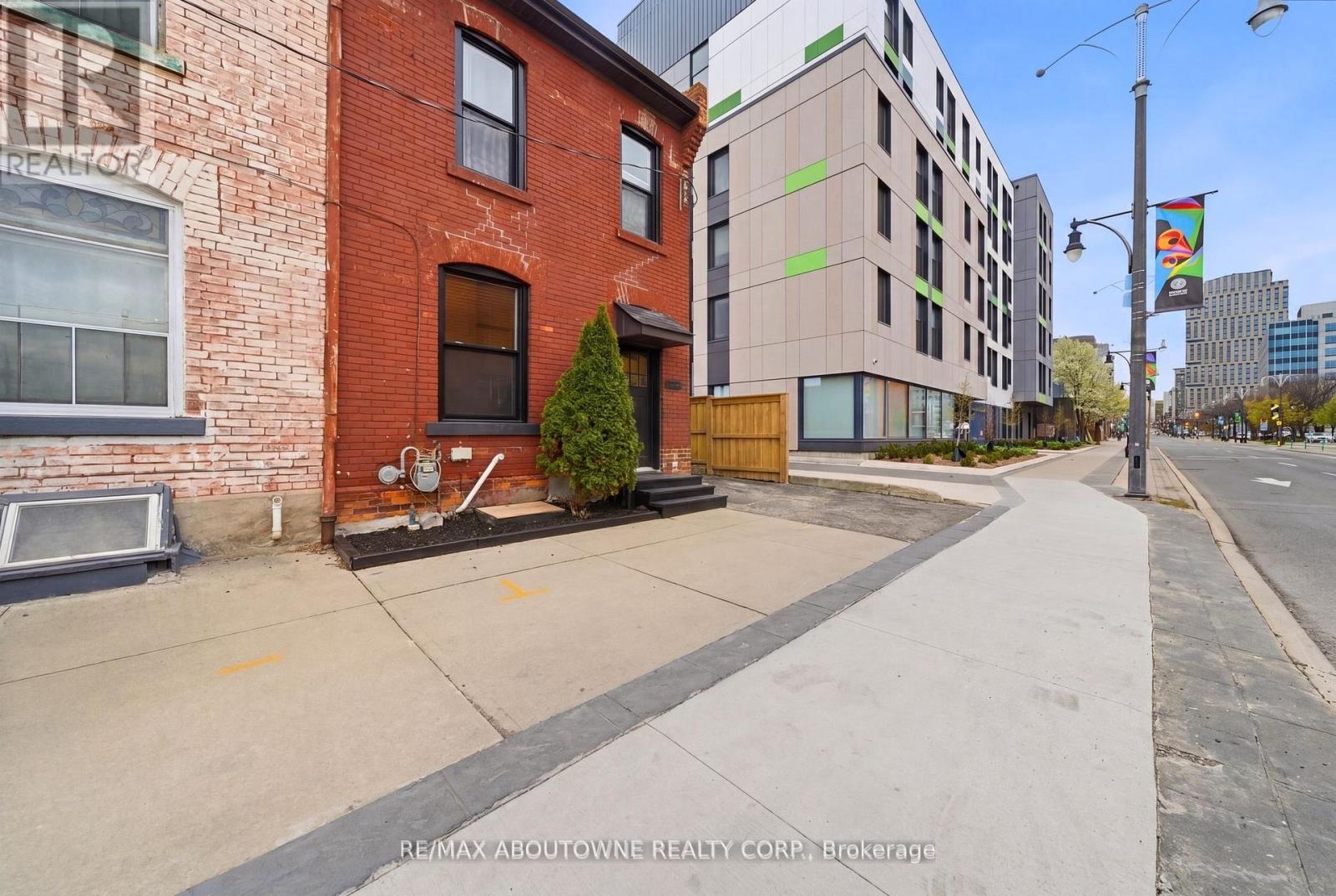 116 Bay Street N, Hamilton, Ontario  L8R 2P4 - Photo 2 - X13157158