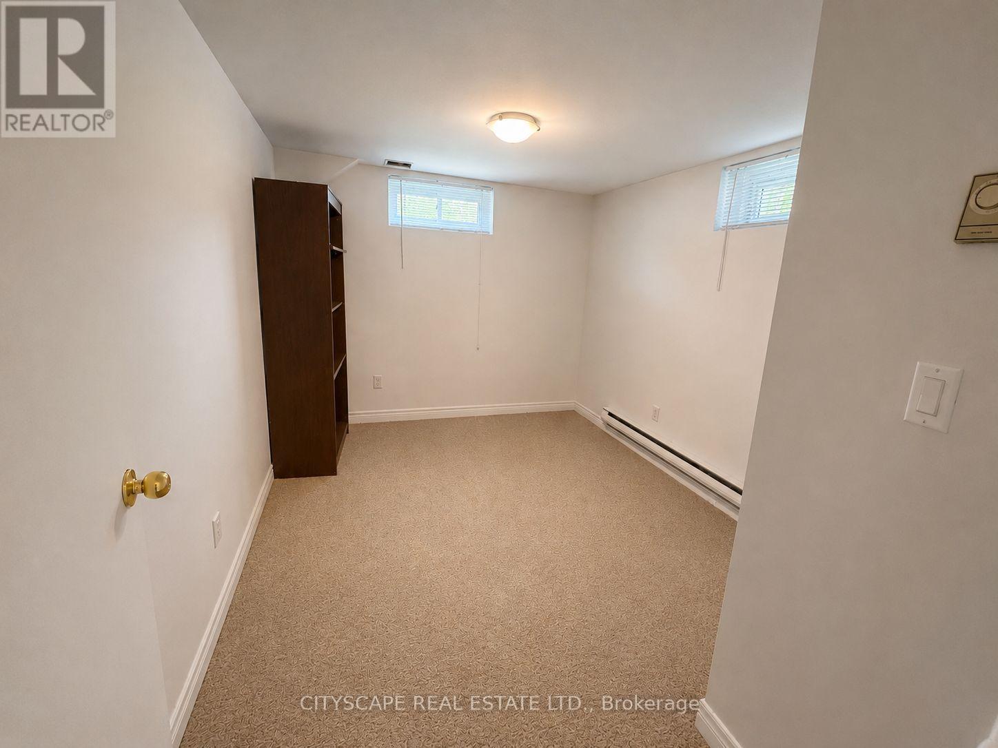 17 Rita Street, Hamilton, Ontario  L9H 4S1 - Photo 14 - X13157354