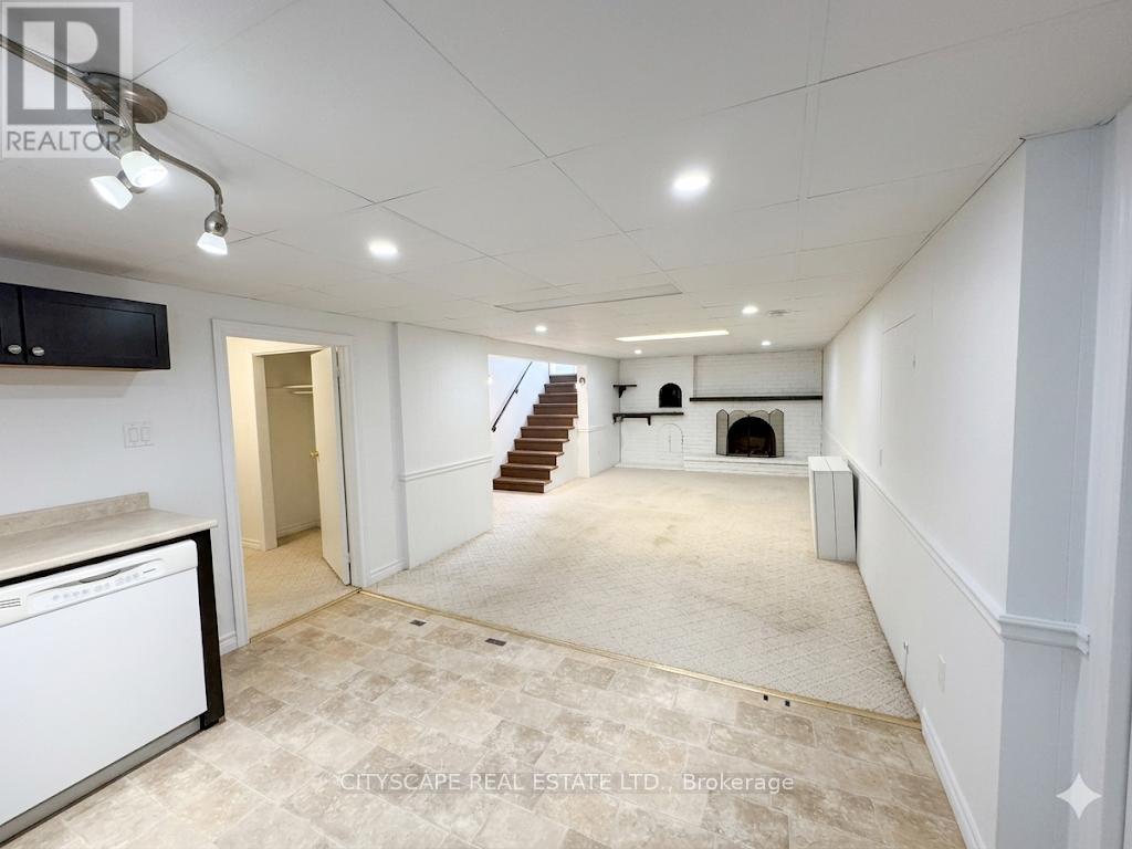 17 Rita Street, Hamilton, Ontario  L9H 4S1 - Photo 17 - X13157354