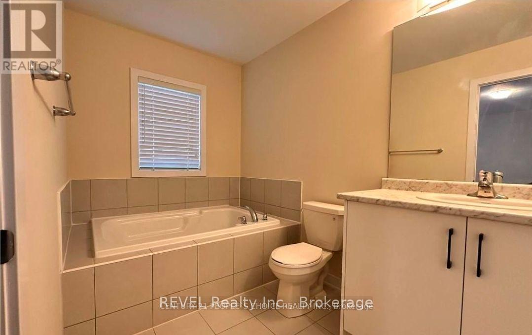 36 Rowlock Street, Welland, Ontario  L3B 0M7 - Photo 10 - X13157602
