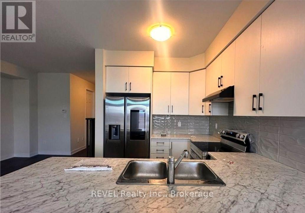 36 Rowlock Street, Welland, Ontario  L3B 0M7 - Photo 2 - X13157602