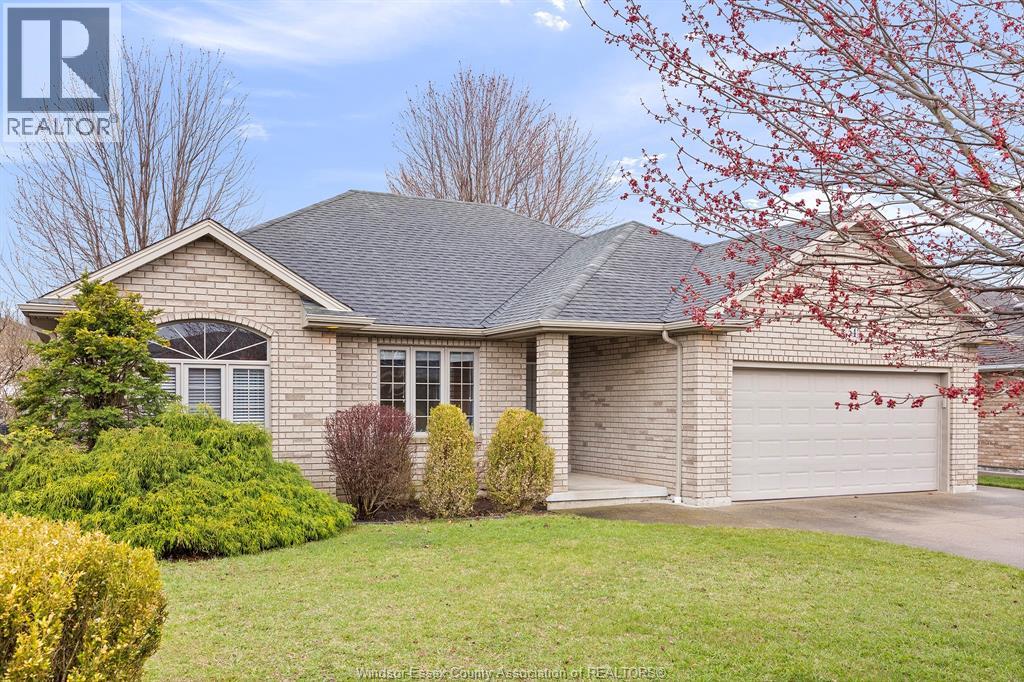 MLS# 26007893: 54 CREEKVIEW, Kingsville, Canada