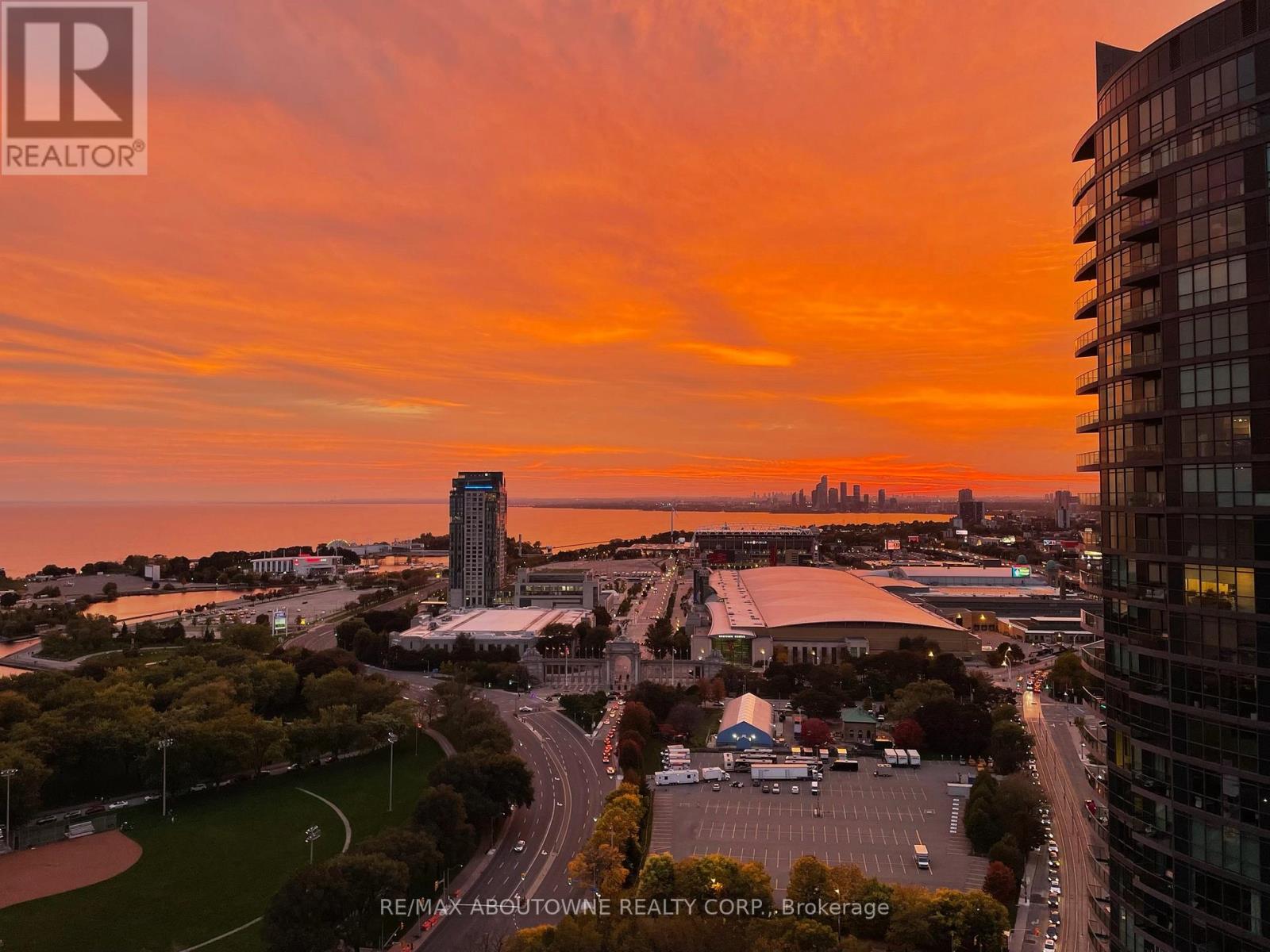 3008 - 215 FORT YORK BOULEVARD, Toronto, Ontario