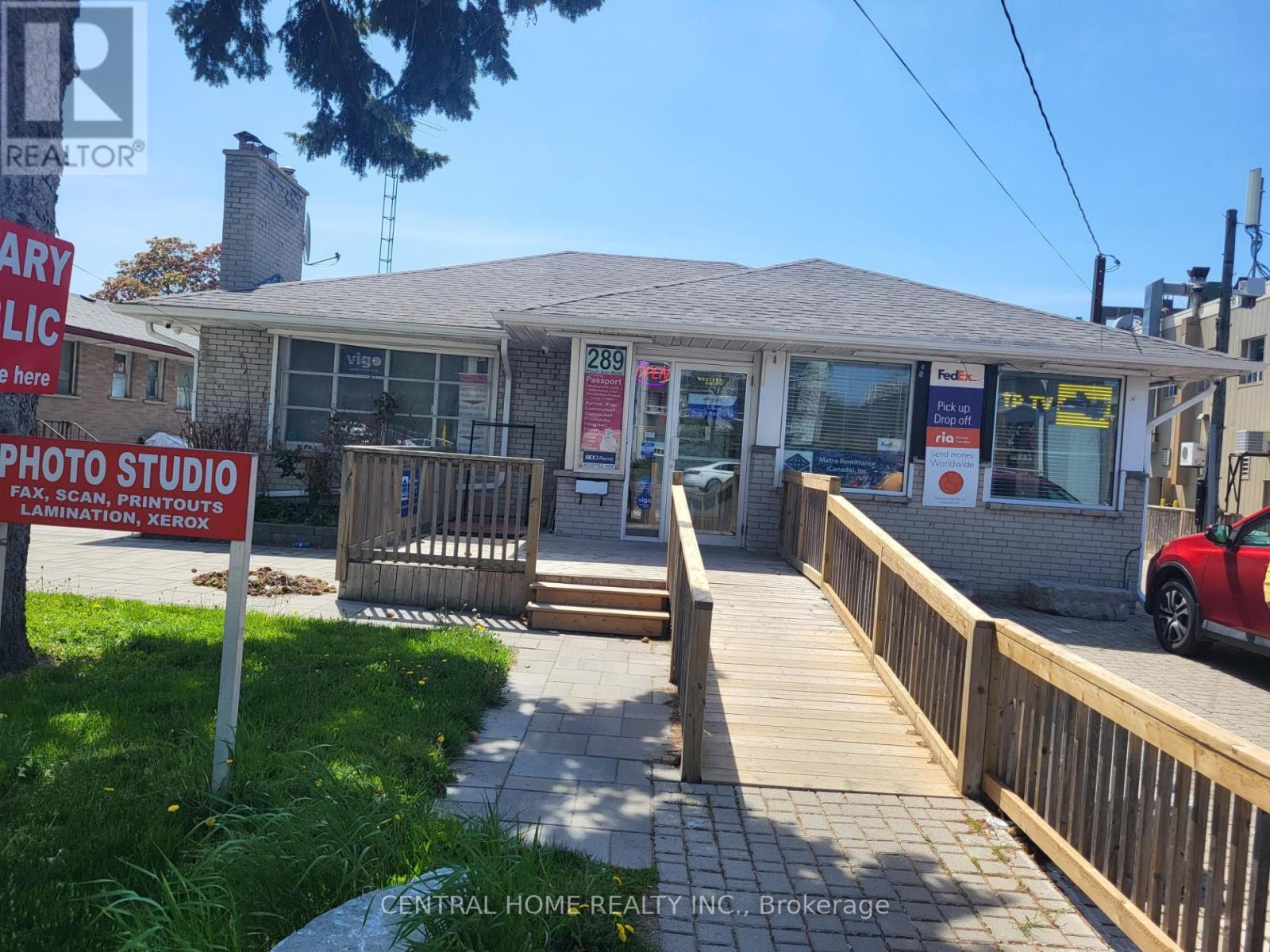 289 Finch Avenue W, Toronto, Ontario  M2R 1N2 - Photo 1 - C13157514