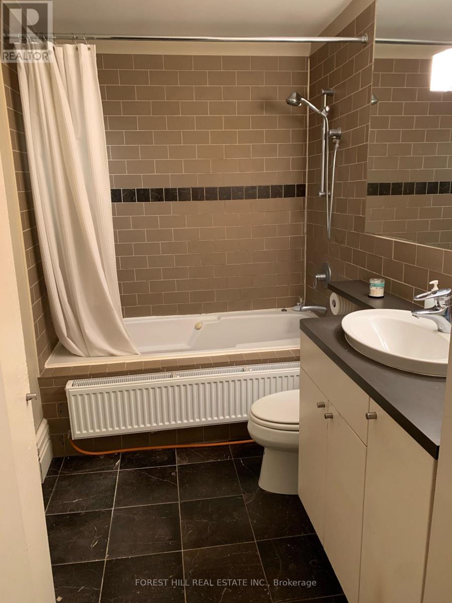 9 Wales Avenue, Toronto, Ontario  M5T 1J2 - Photo 13 - C13157558