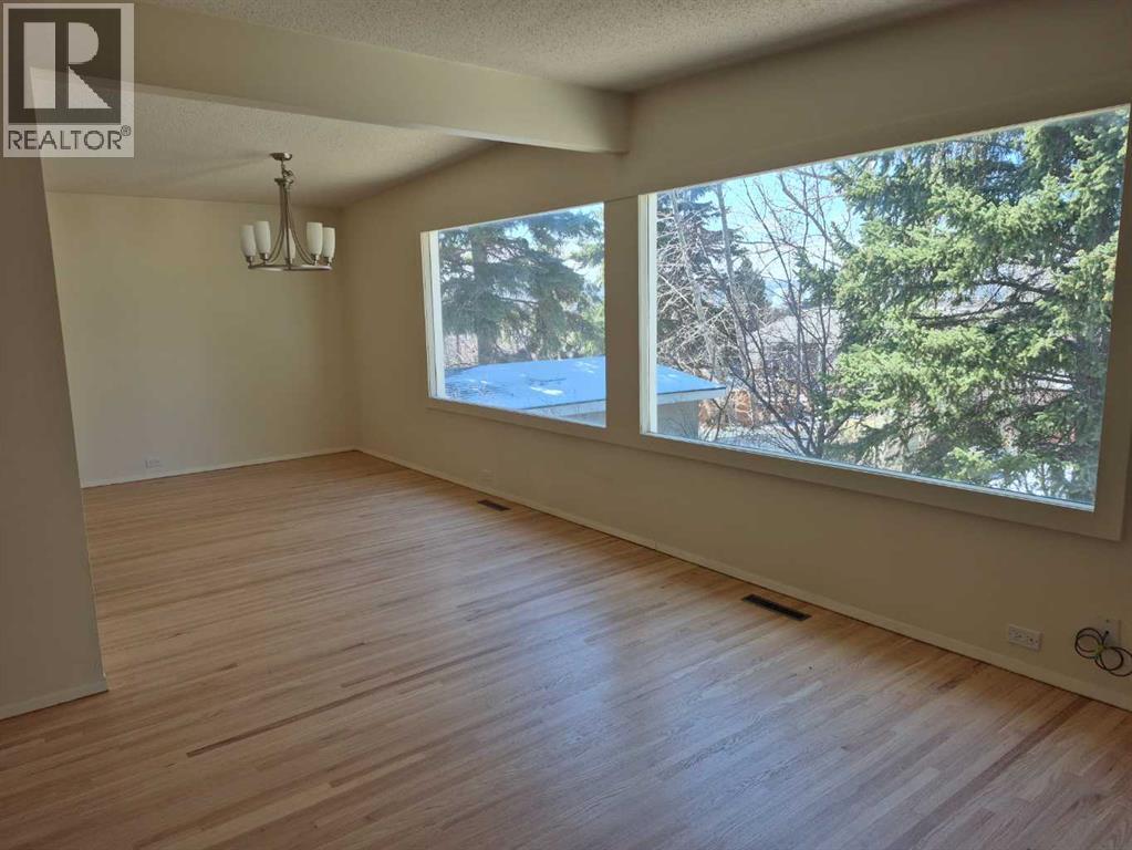 3415 Benton Drive NW, Calgary, Alberta  T2L 1W7 - Photo 7 - A2305111