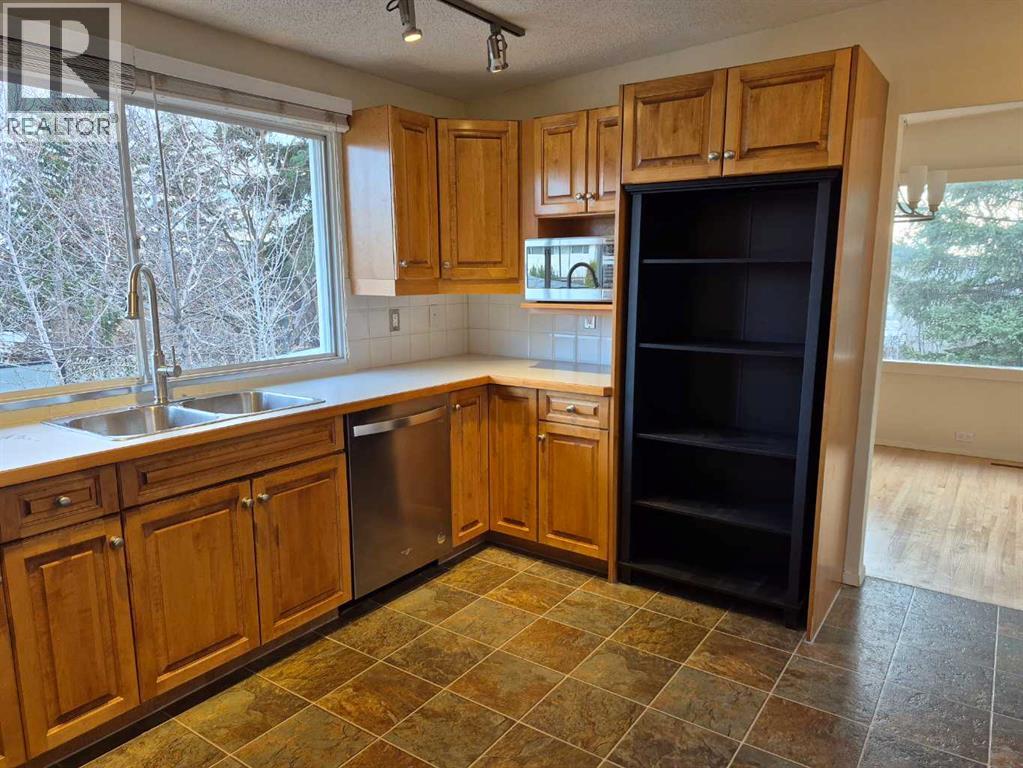 3415 Benton Drive NW, Calgary, Alberta  T2L 1W7 - Photo 12 - A2305111