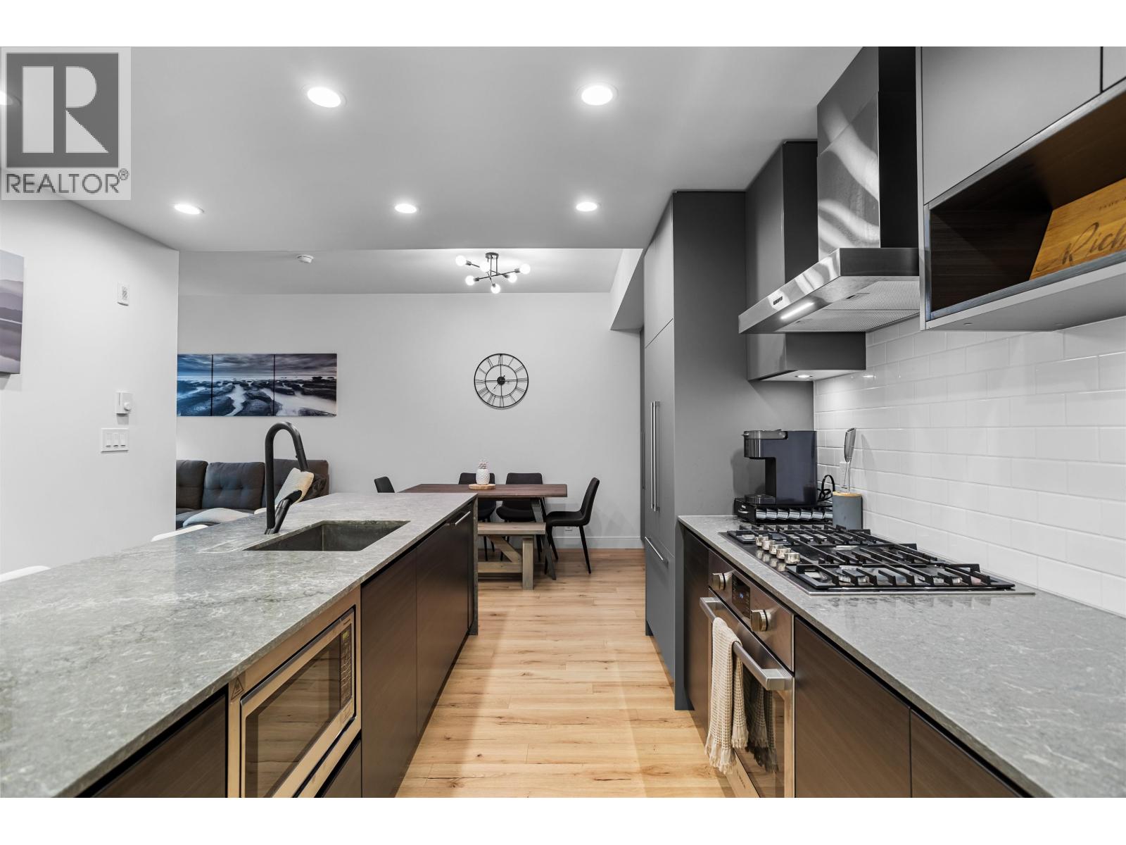 108 55 Klahanie Drive, Port Moody, British Columbia  V3H 2R8 - Photo 3 - R3126412