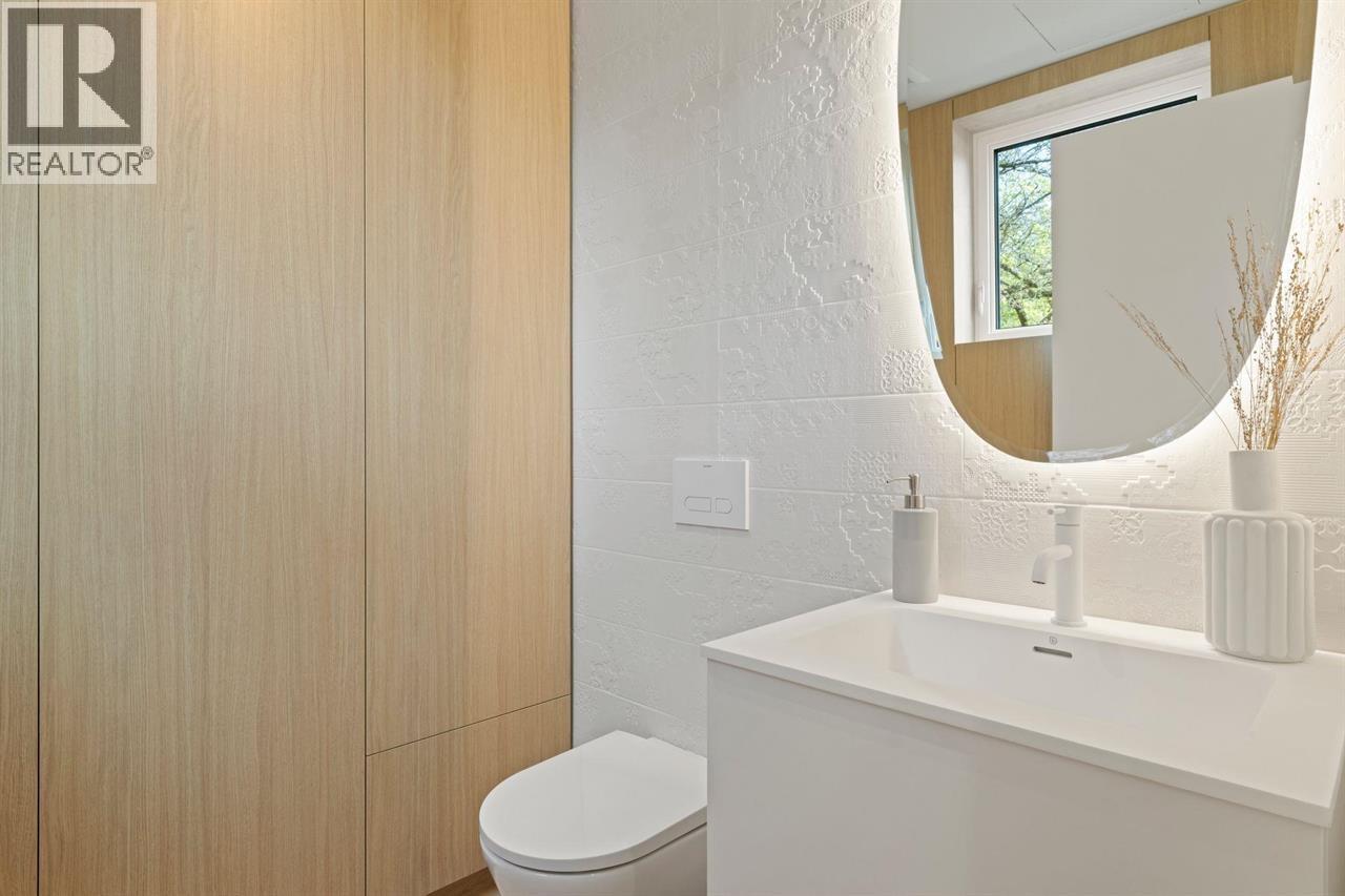 2 2830 Musqueamview Street, Vancouver, British Columbia  V6K 2R9 - Photo 13 - R3126422