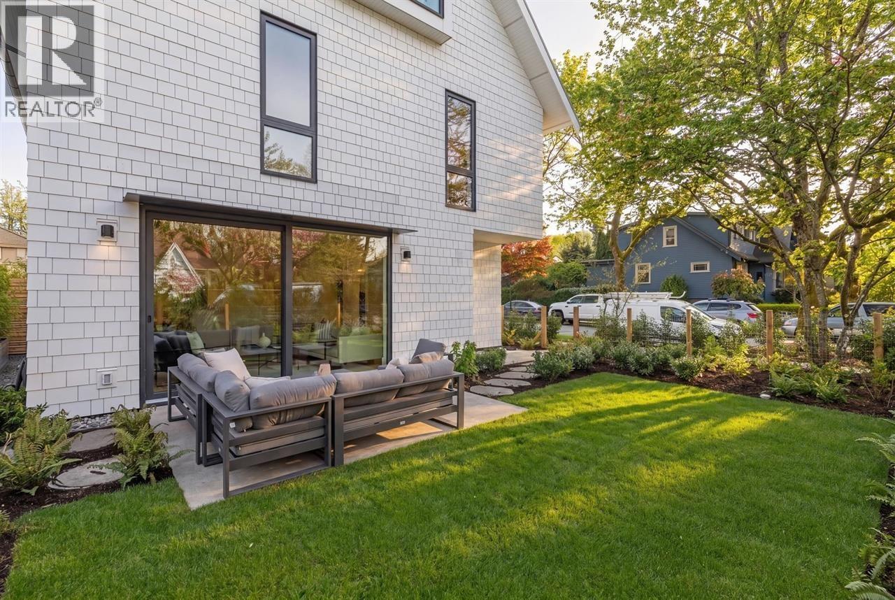 2 2830 Musqueamview Street, Vancouver, British Columbia  V6K 2R9 - Photo 31 - R3126422