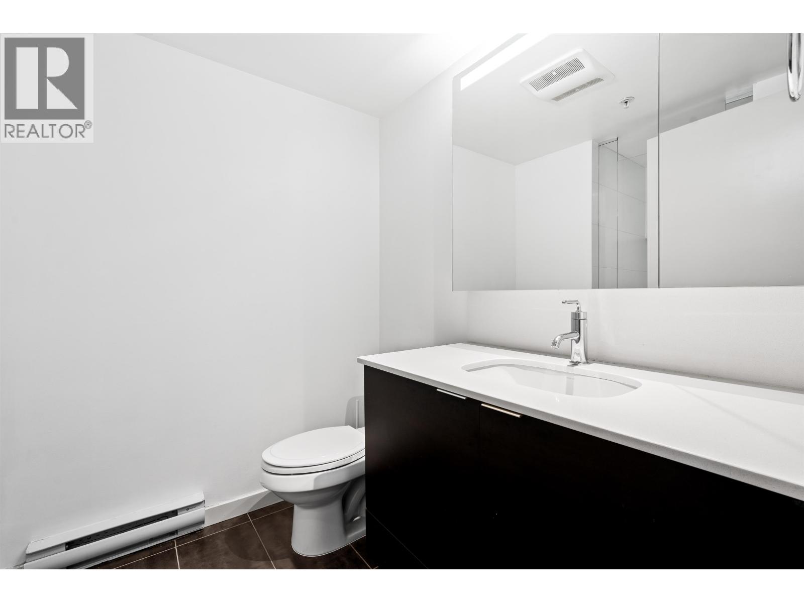 203 1677 Lloyd Avenue, North Vancouver, British Columbia V7P 0A9 - Photo 22 - R3126431