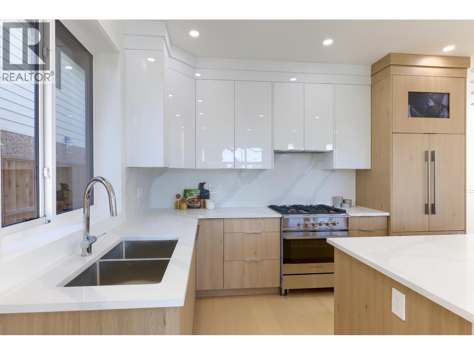 1 4742 St. Catherines Street, Vancouver, British Columbia  V5V 4M7 - Photo 11 - R3126435