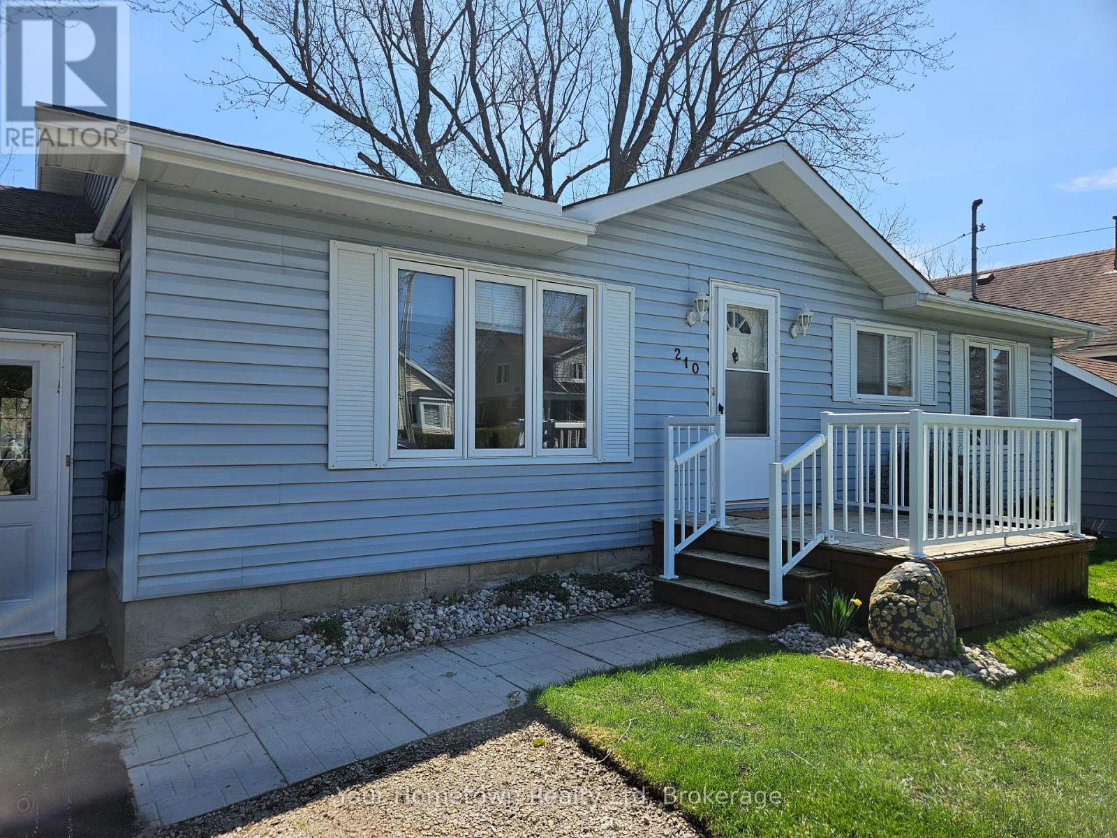 210 Albert Street W, Centre Wellington, Ontario  N1M 1X4 - Photo 2 - X13157496