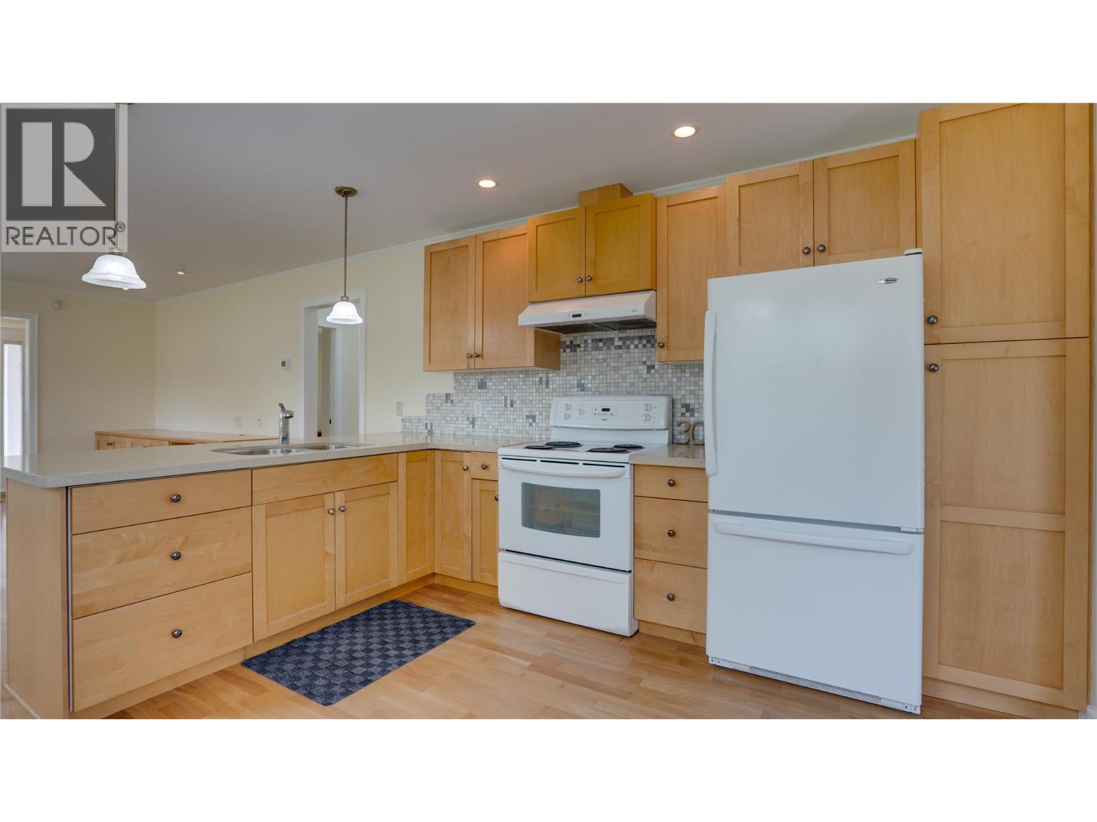 3001 18 Avenue, Vernon, British Columbia  V1T 1C4 - Photo 12 - 10383282
