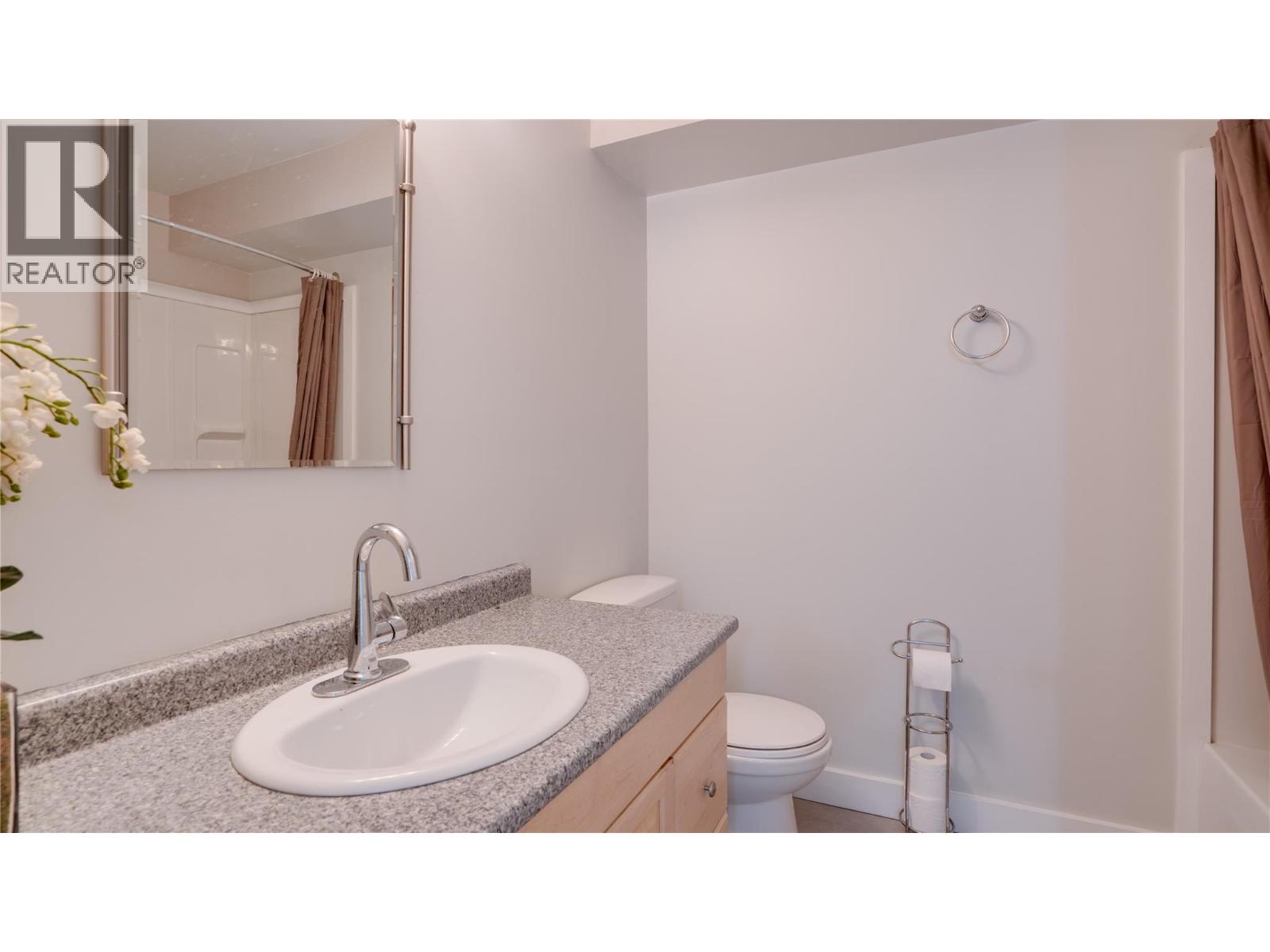 3001 18 Avenue, Vernon, British Columbia  V1T 1C4 - Photo 28 - 10383282