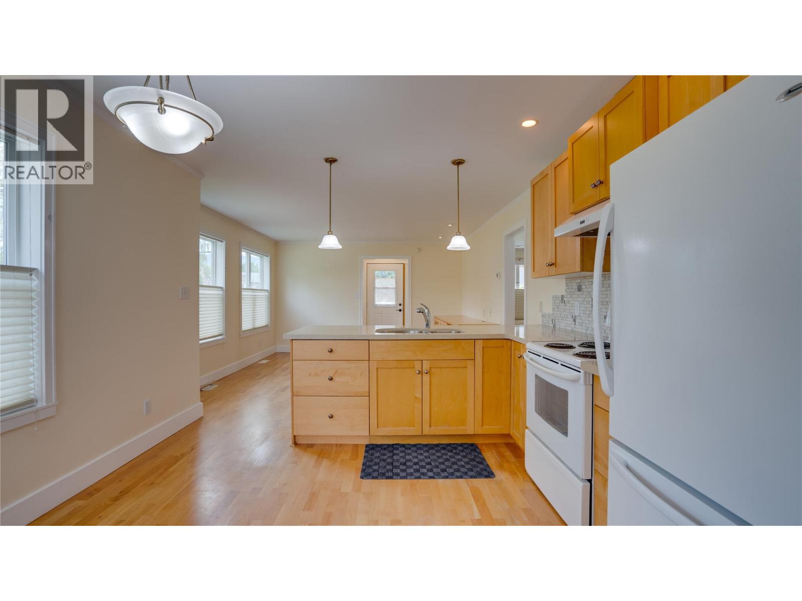 3001 18 Avenue, Vernon, British Columbia  V1T 1C4 - Photo 11 - 10383282