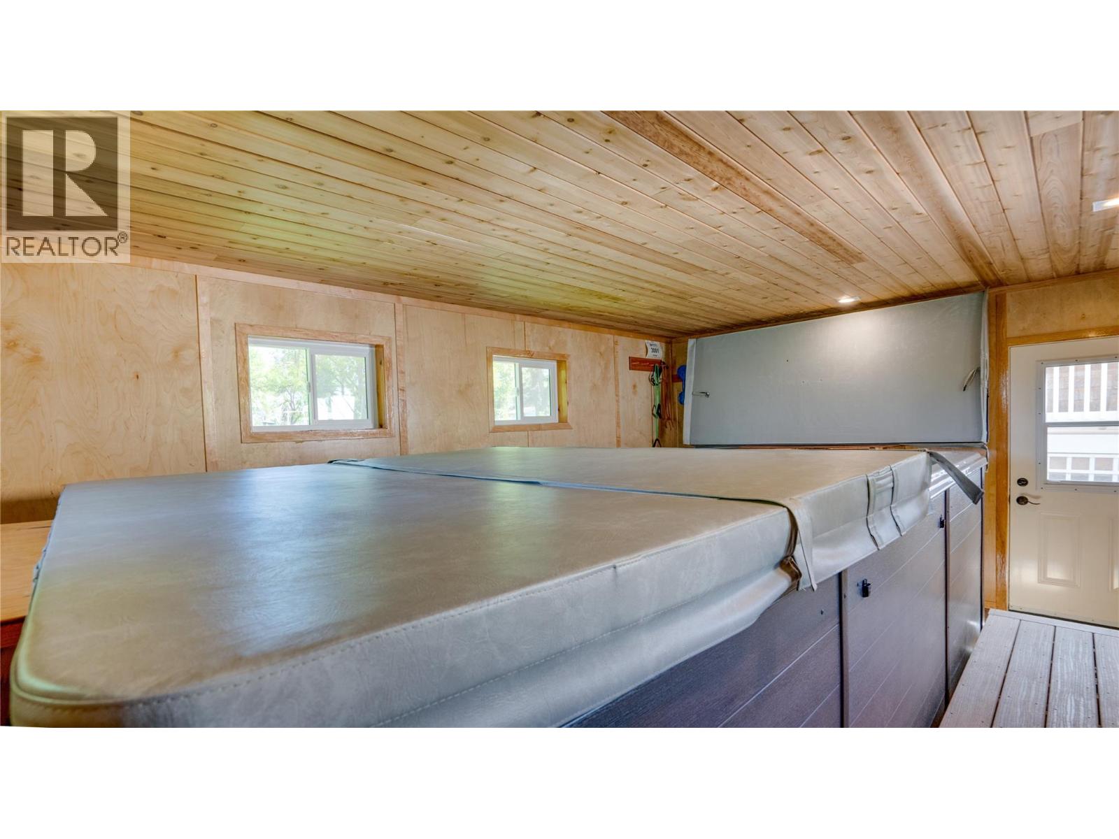 3001 18 Avenue, Vernon, British Columbia  V1T 1C4 - Photo 39 - 10383282