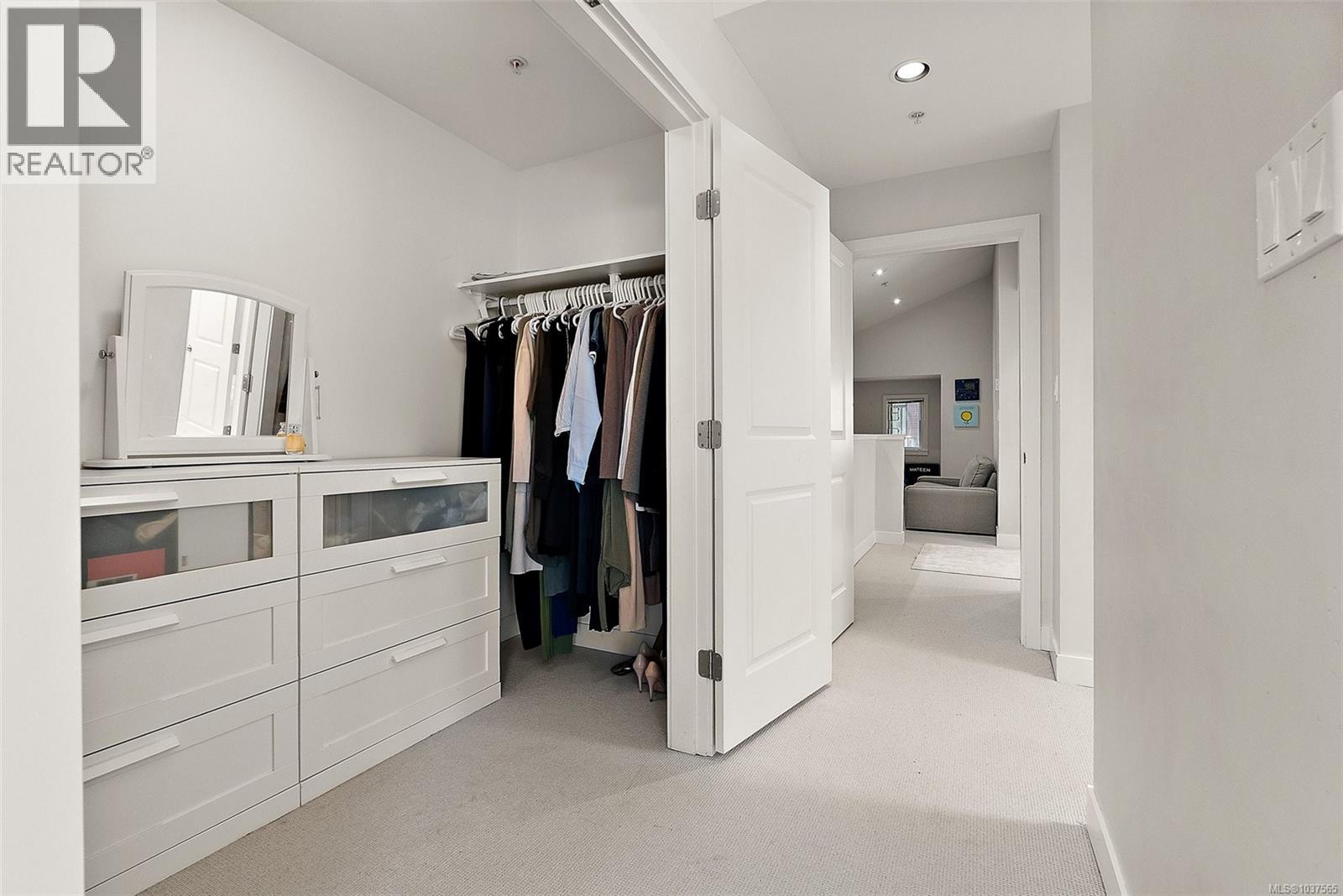2 1696 Pear St, Saanich, British Columbia  V8P 2A6 - Photo 23 - 1037565