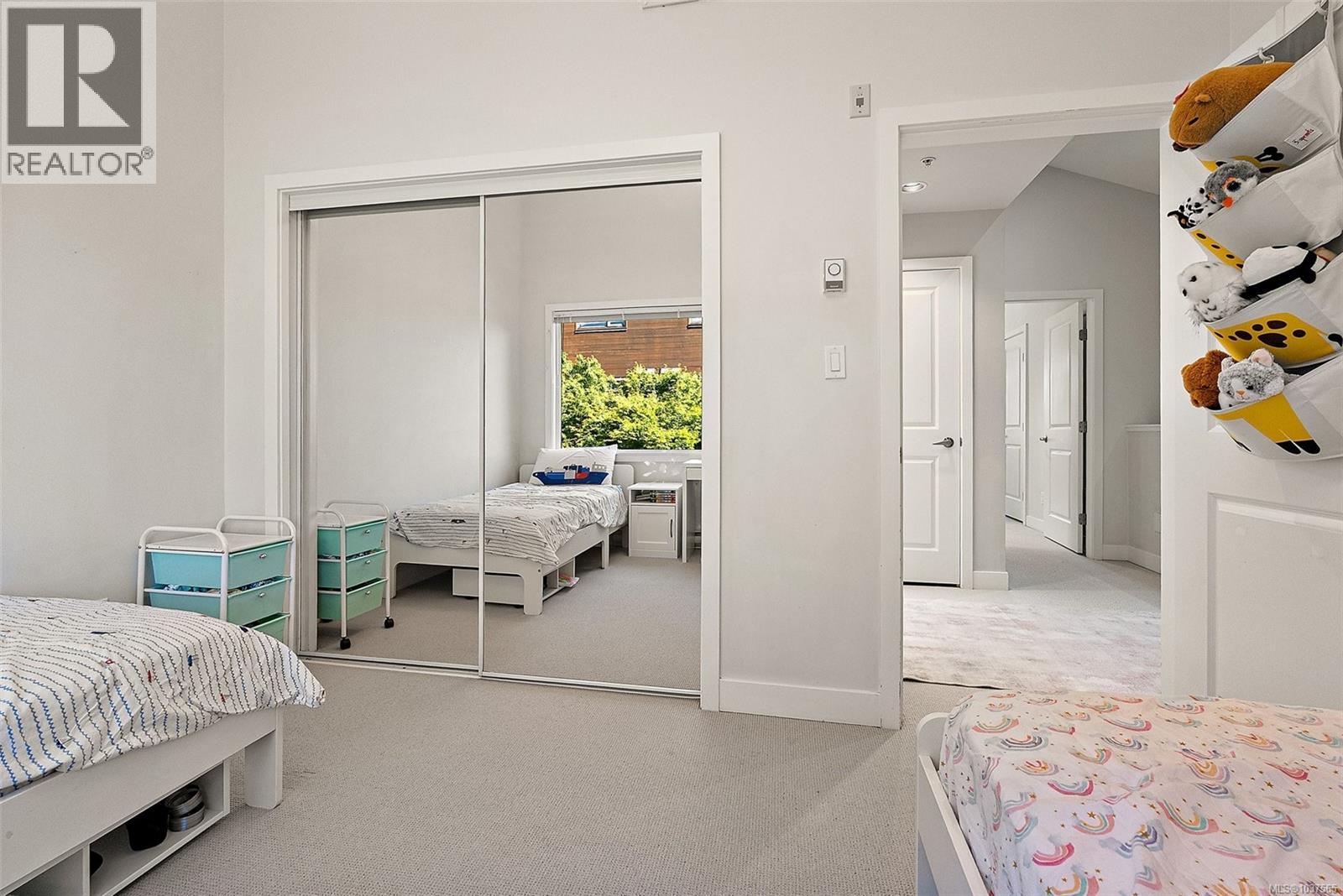 2 1696 Pear St, Saanich, British Columbia  V8P 2A6 - Photo 28 - 1037565