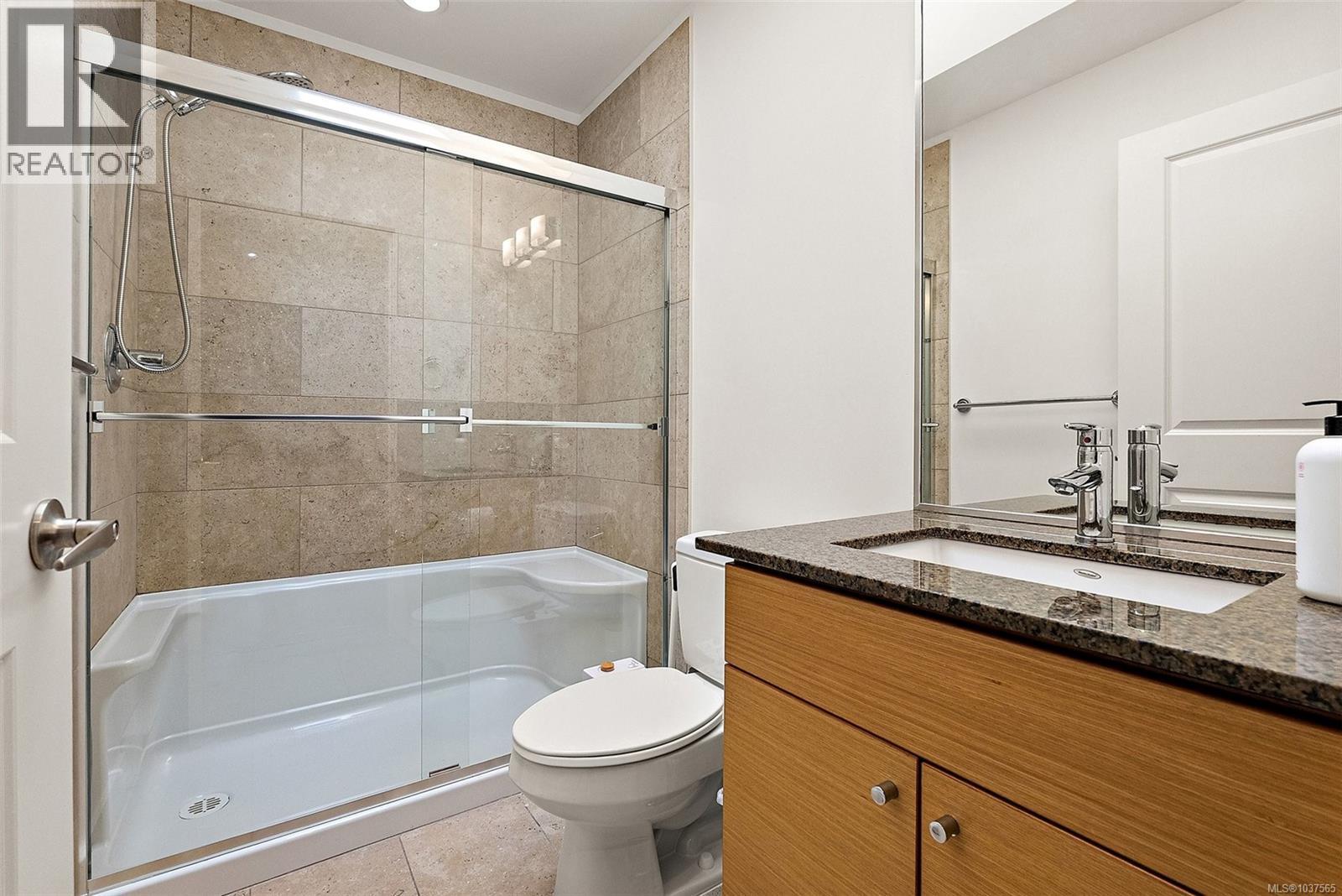 2 1696 Pear St, Saanich, British Columbia  V8P 2A6 - Photo 29 - 1037565