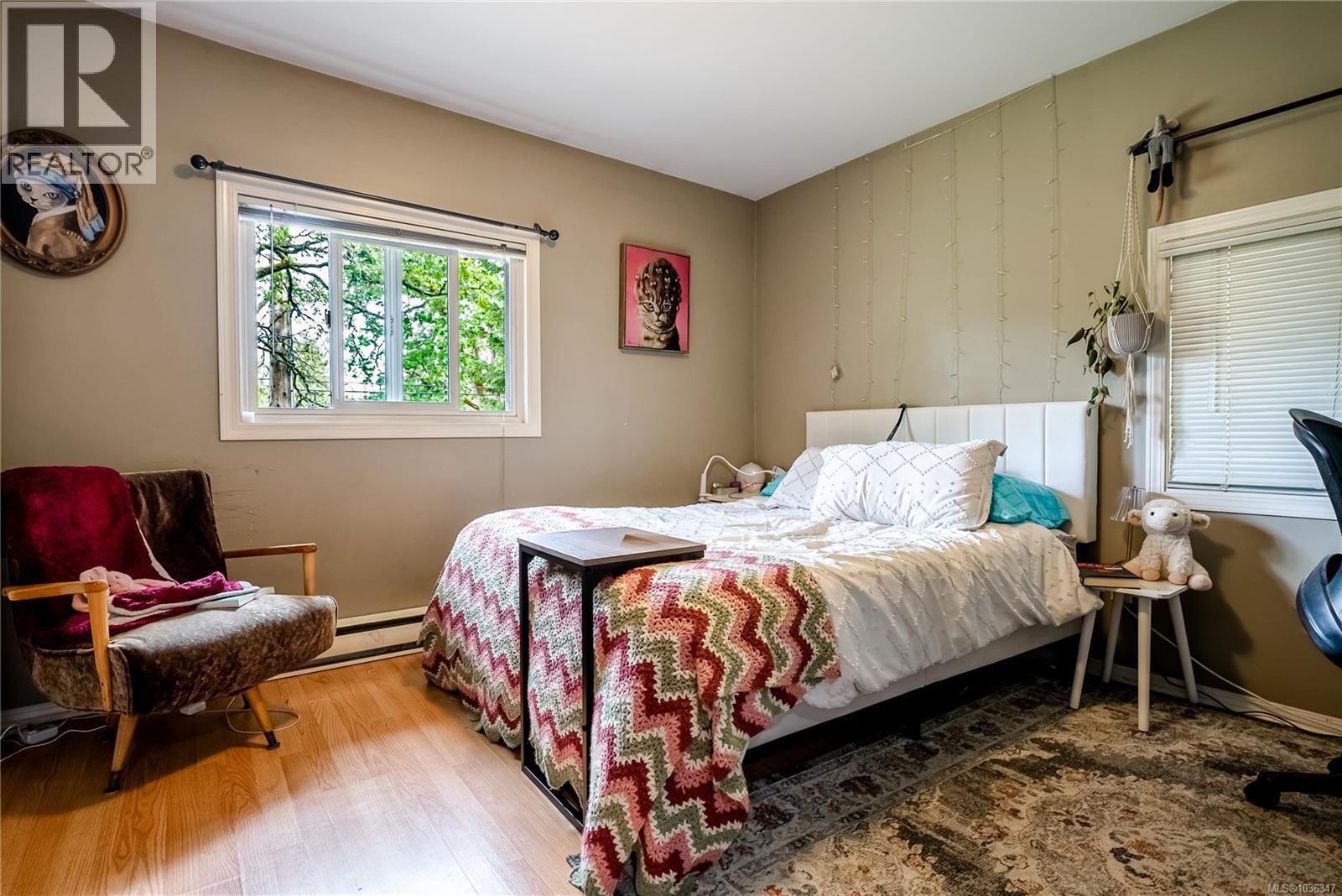4120 Quadra St, Saanich, British Columbia  V8X 3B9 - Photo 13 - 1036347
